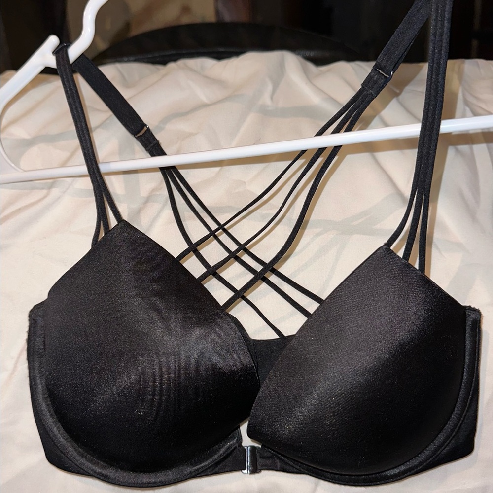 Victoria’s Secret Very Sexy racer back push up bra 32D